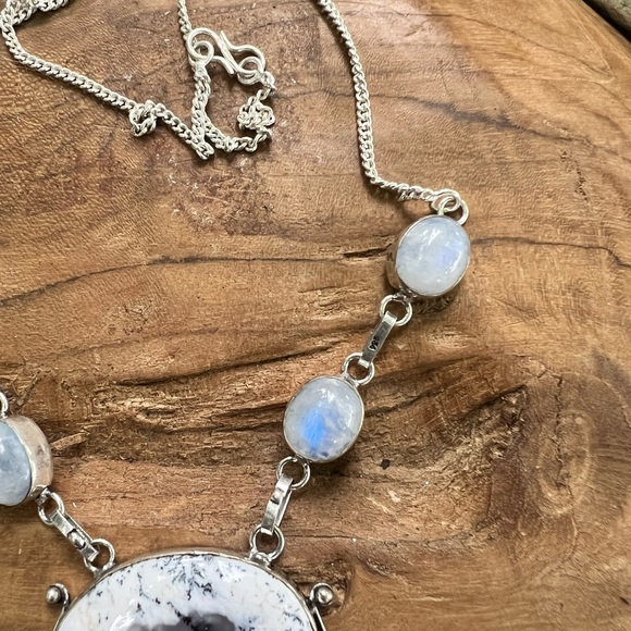 Dendritic opal & moonstone necklace - Picture 4 of 10